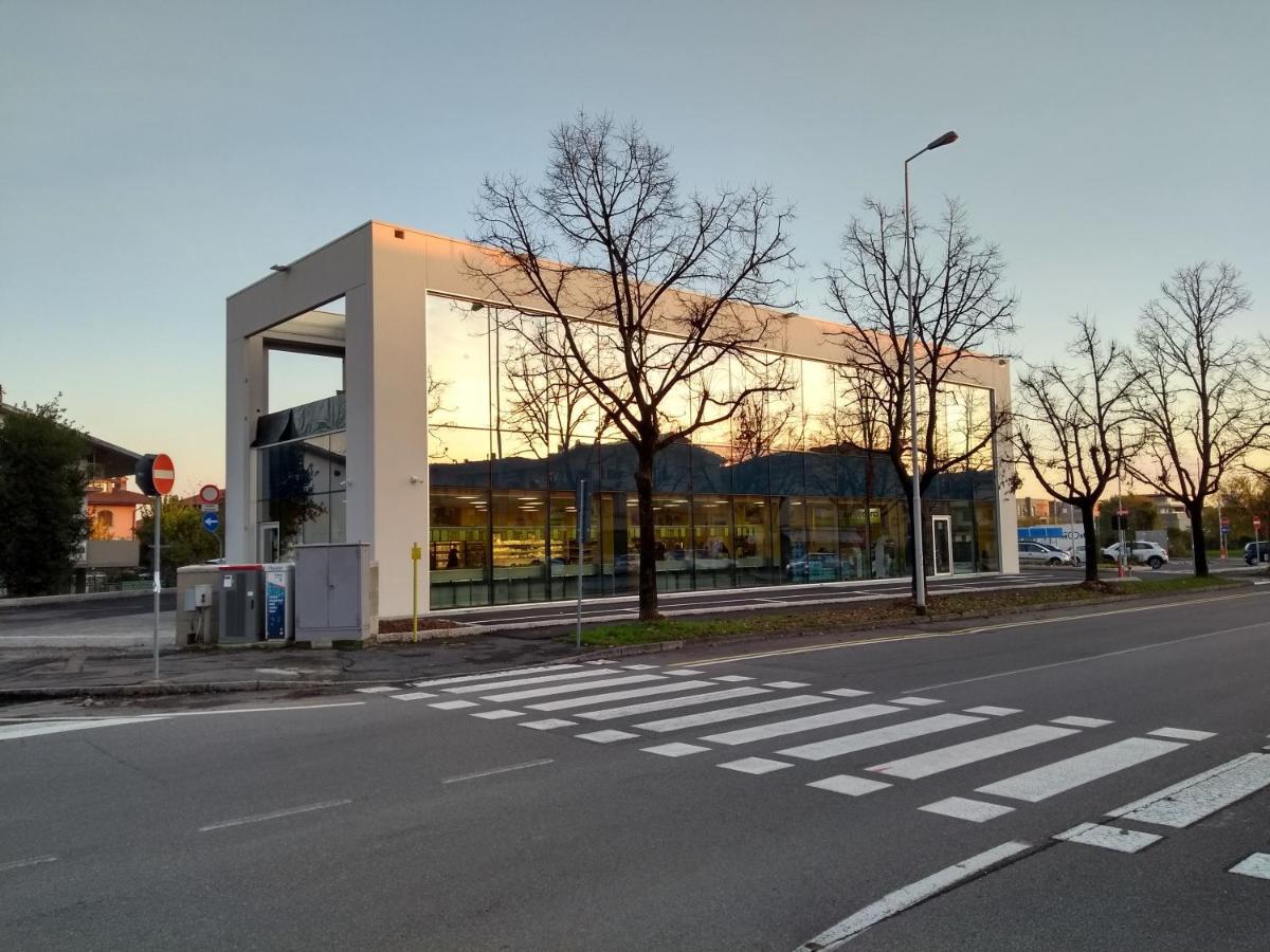 Moderno Trilocale Laura Apartment Dalmine Bagian luar foto