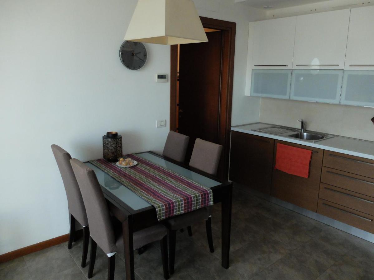 Moderno Trilocale Laura Apartment Dalmine Bagian luar foto
